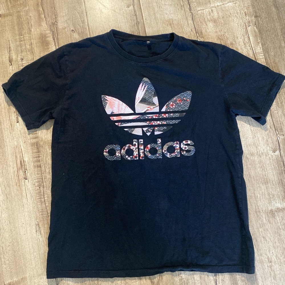 Xl adidas logo shirt